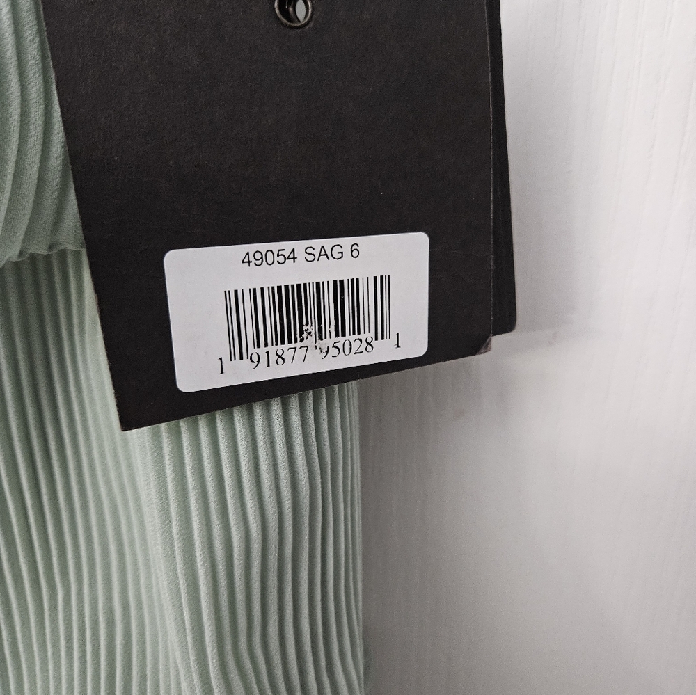 Ieena for Mac Duggal Sleeveless Ruffle Tiered V Neck Gown SZ 6 NWT 49054 - Picture 7 of 13